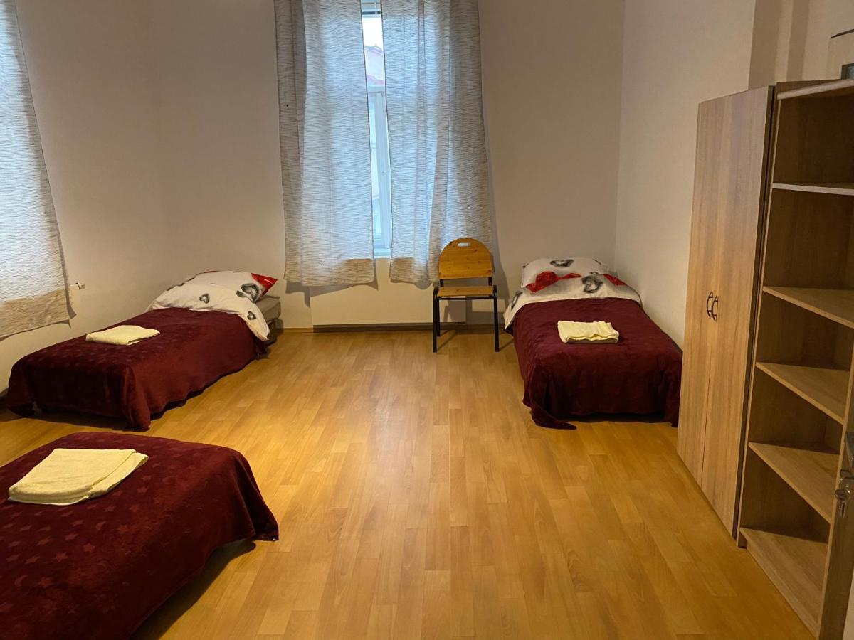 Apartments Tomkova Hradec Kralove Exterior photo