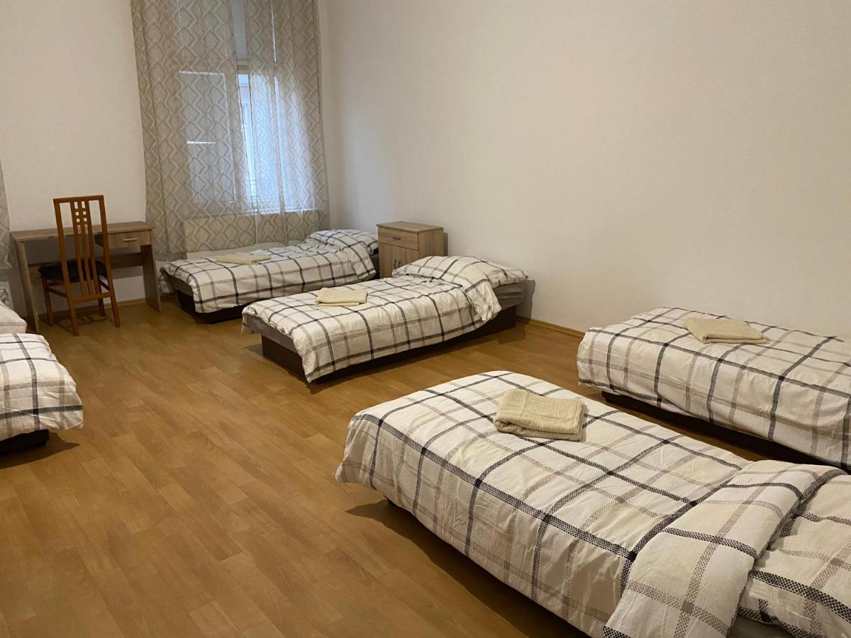 Apartments Tomkova Hradec Kralove Exterior photo