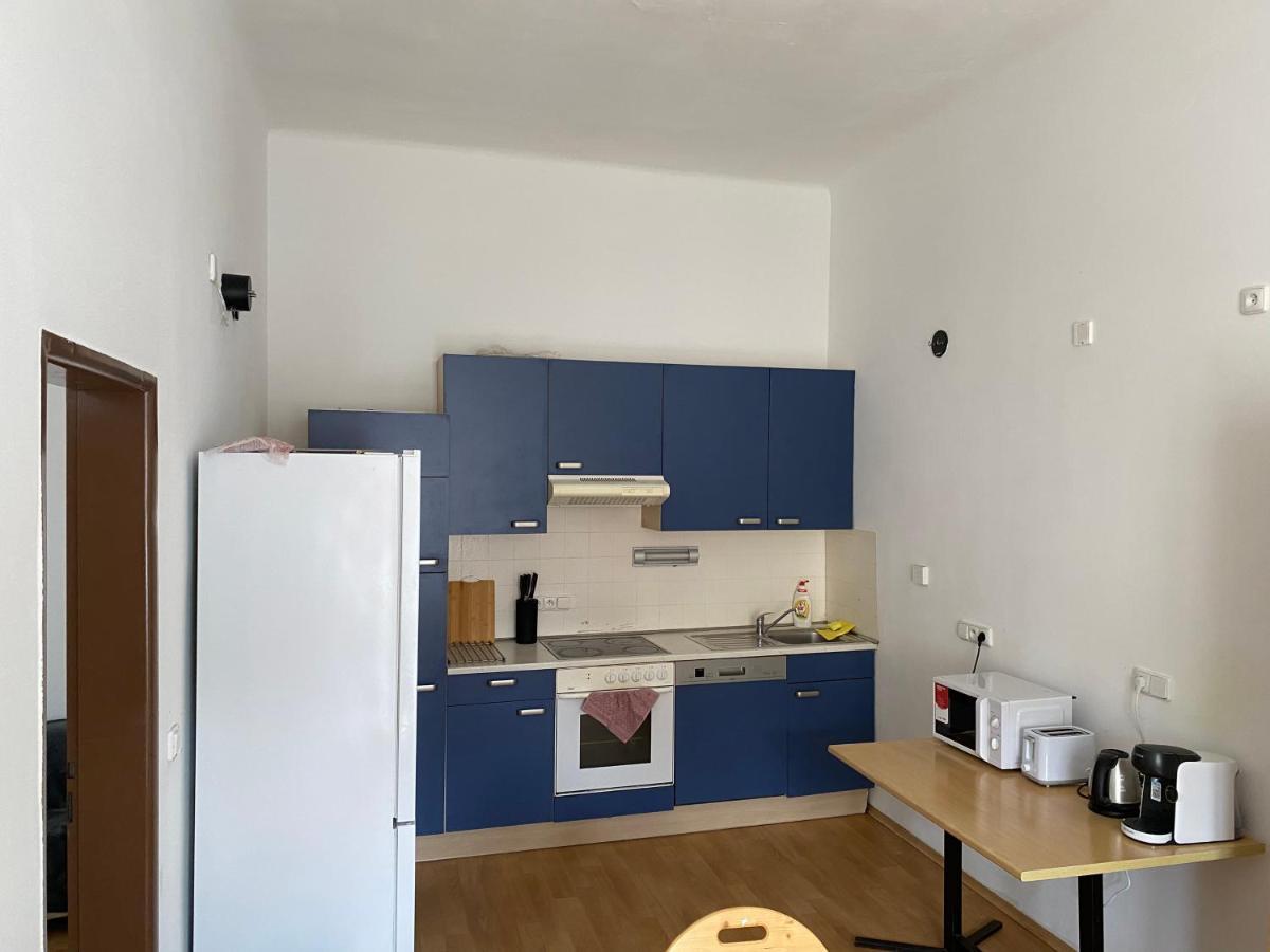 Apartments Tomkova Hradec Kralove Exterior photo